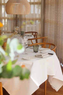 Restaurant Holger med smukt dagslys