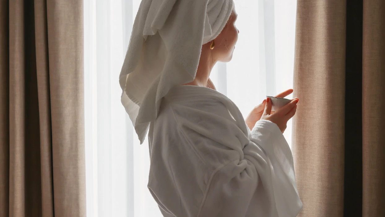 Start morgenen med en kop kaffe på dit hotelværelse