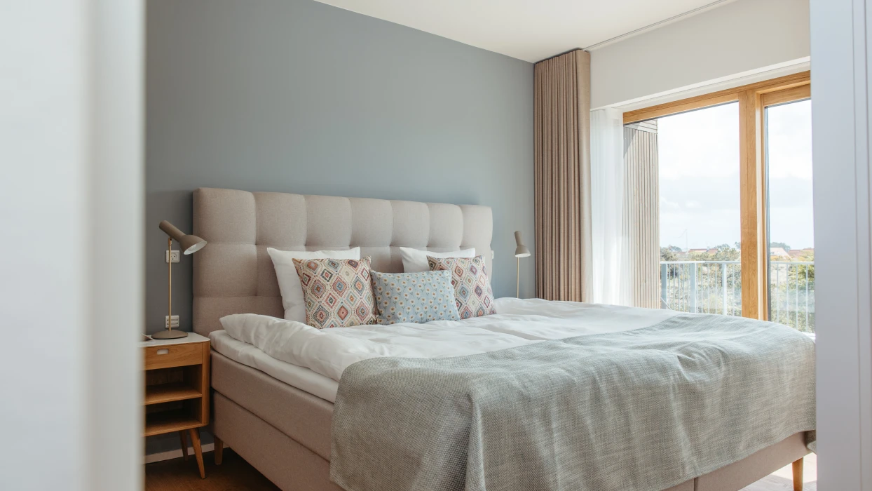 Soveværelse med udsigt i suiten på Color Hotel Skagen