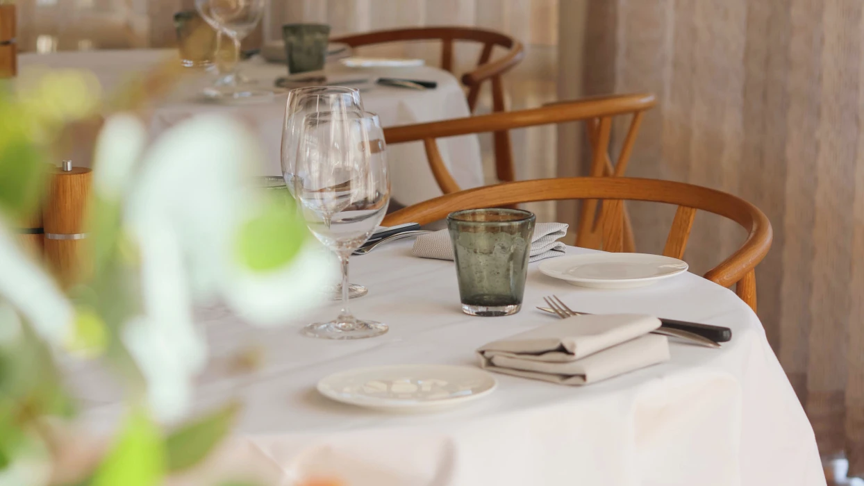 Restaurant Holger med smukt dagslys