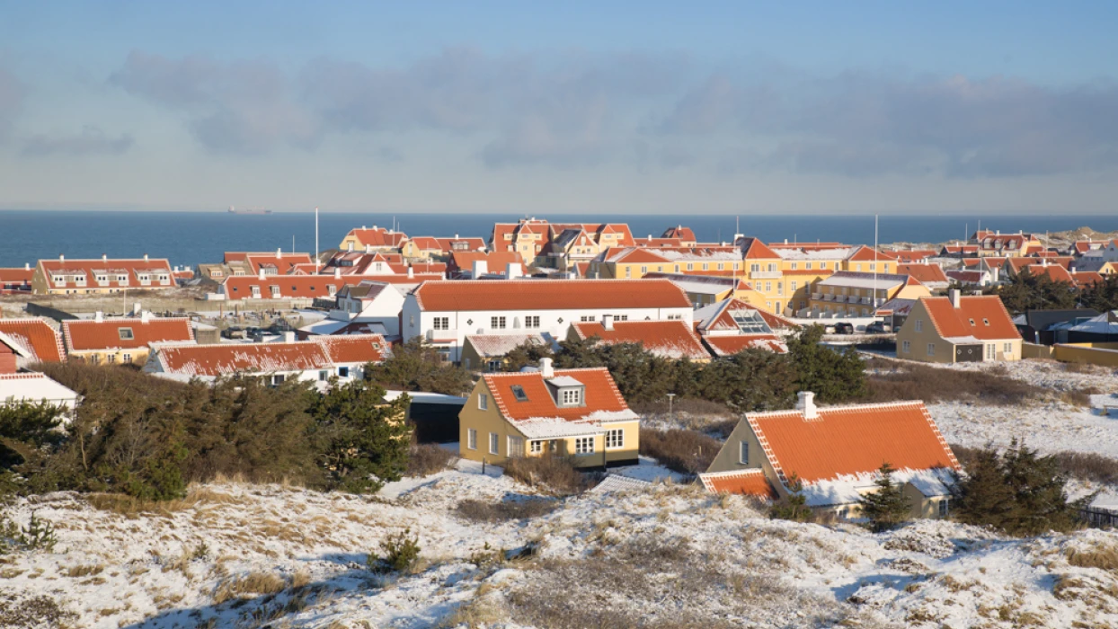 Skagen by med et drys af sne